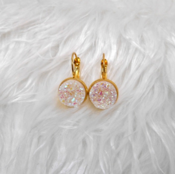 🆕️ Druzy French Hook Earrings - Picture 8 of 8